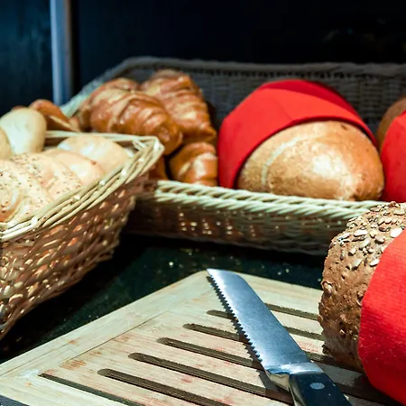 ベスト ウエスタン プラス アムステルダム エアポート ホテル 4*