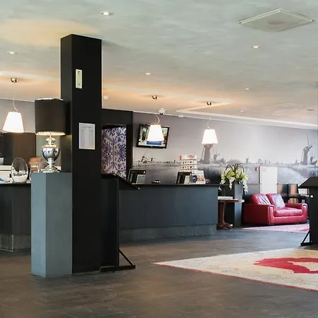 Western Amsterdam Airport Hotel 4*