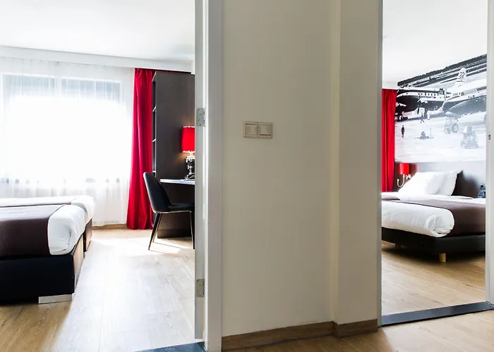 Western Amsterdam Airport Hotel 4*