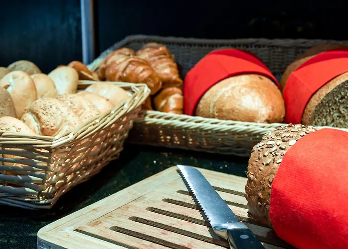 Western Amsterdam Airport Hotel 4*