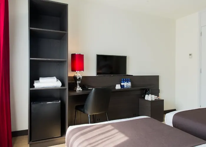 Western Amsterdam Airport 4*