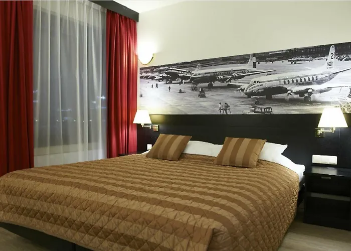 Western Amsterdam Airport Hotel 4*