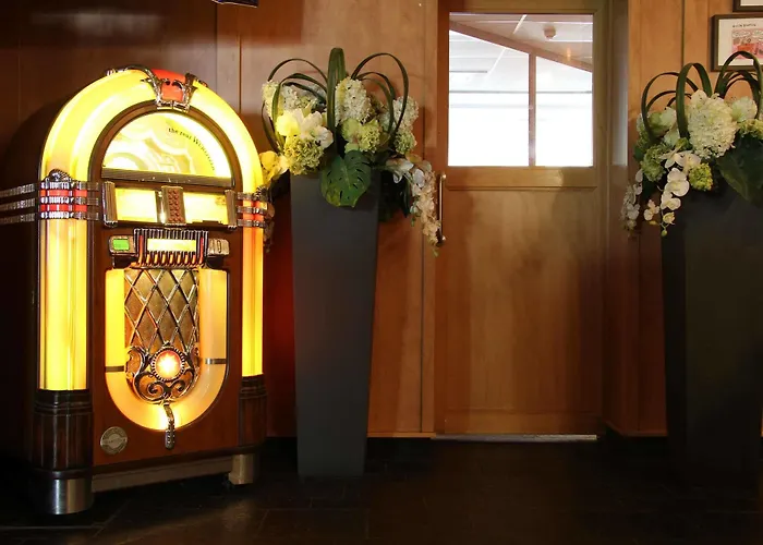 Western Amsterdam Airport Hotel 4*